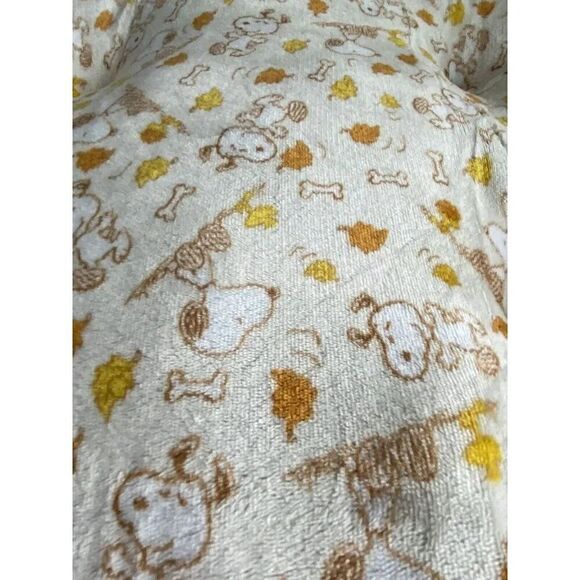 PEANUTS SNOOPY Pillow Cozy Pet BED Super Soft Beige Autumn Fall Leaves Bones NEW - Picture 14 of 16